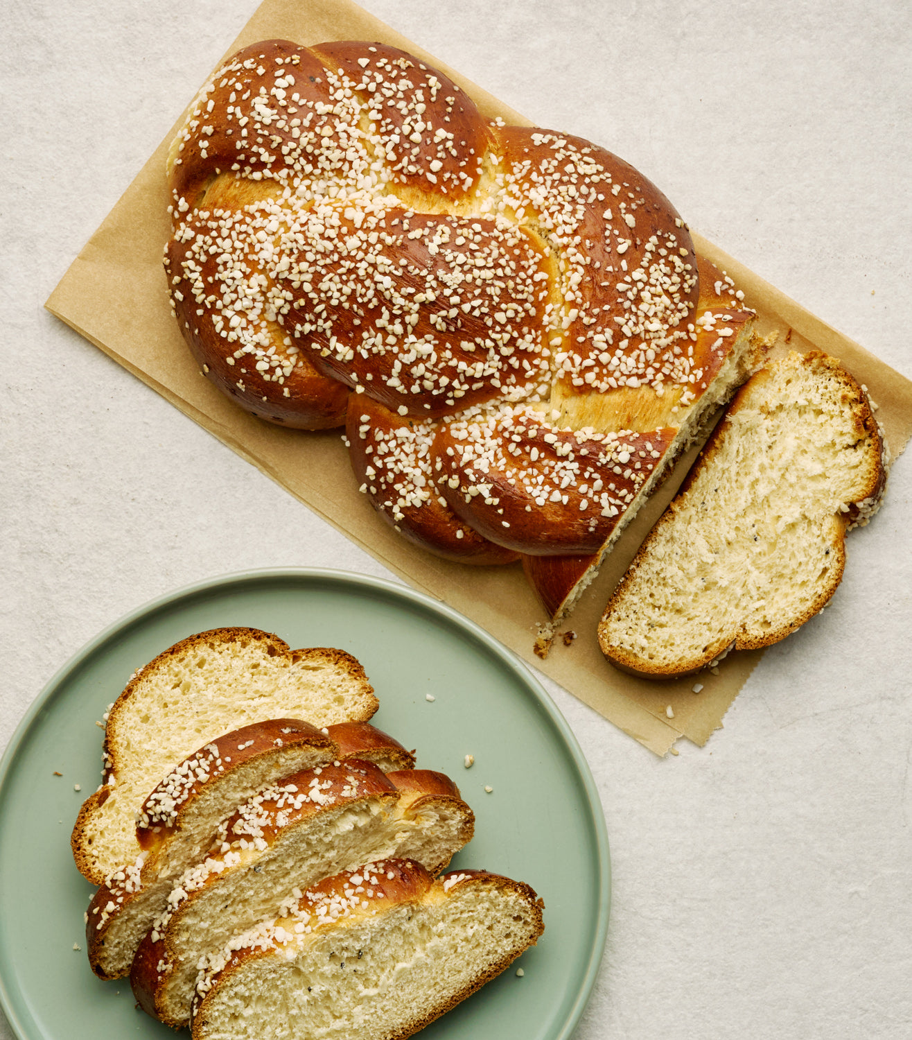Kaffelängd – finsk Kahvi Pitko, handflätad vetelängd bakad med kardemumma (450 g).